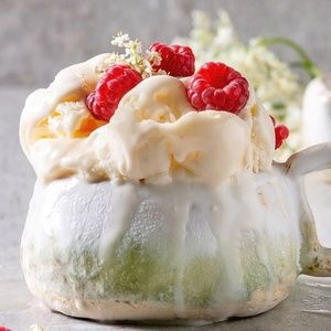 Meet your Posher, Tworela